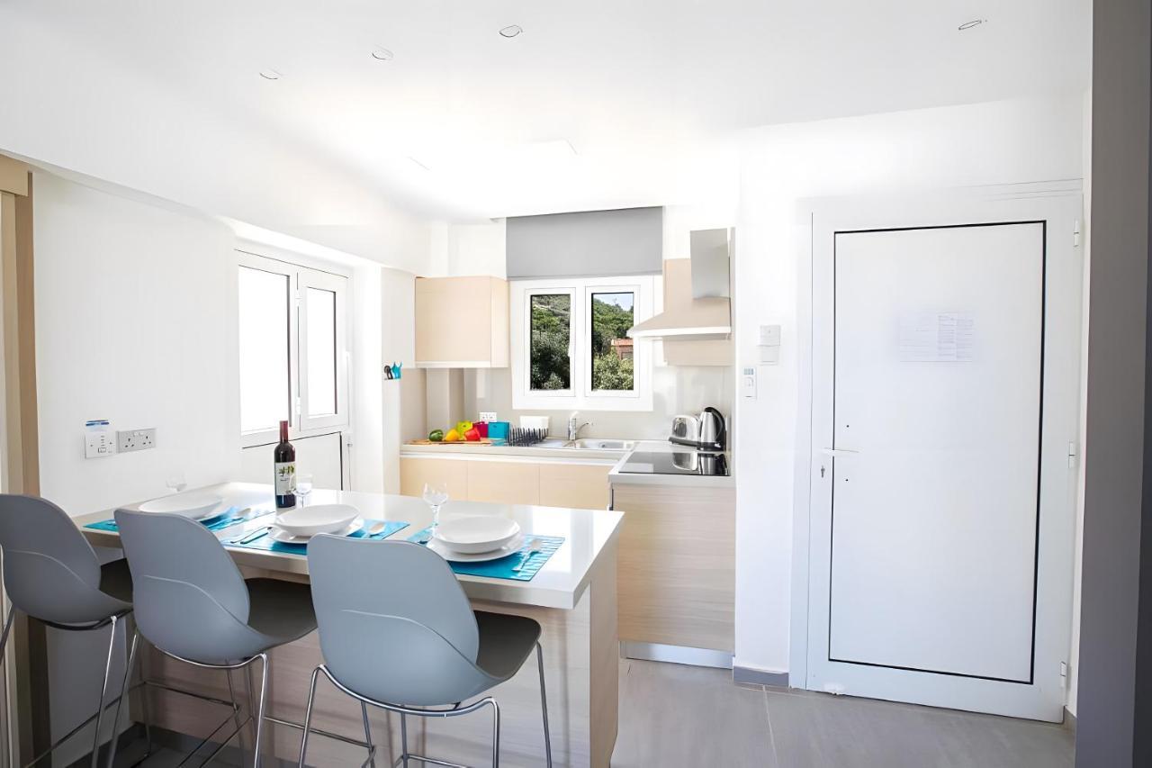 Evas Apartment โปรทาราส ภายนอก รูปภาพ